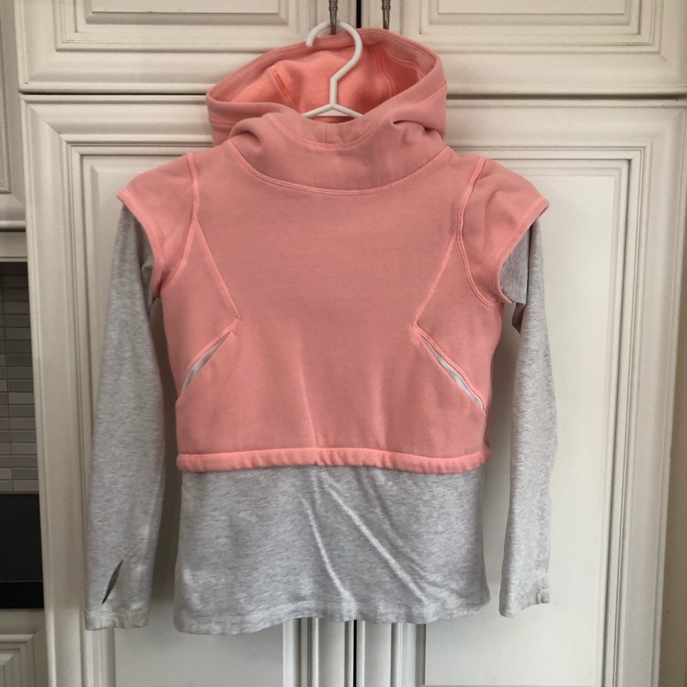 Ivivva girl’s hooded t-shirt / sweatshirt